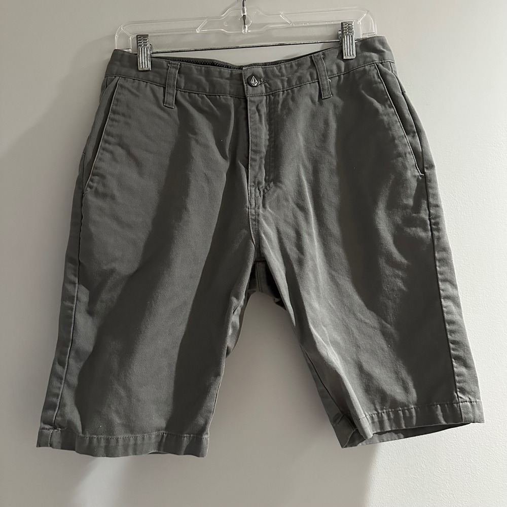 Volcom‎ Mens Gray Chino Shorts Size 30 Flat Front Casual Everyday